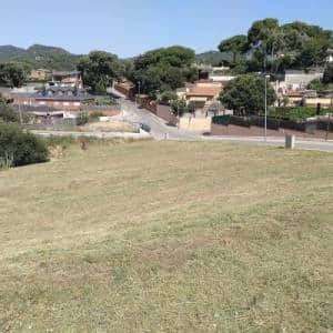 Proyecto municipal de limpieza y desbroce de terrenos en Viladecavalls